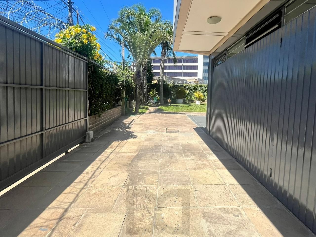 2 Casas independentes em terreno de 480m. — foto 6