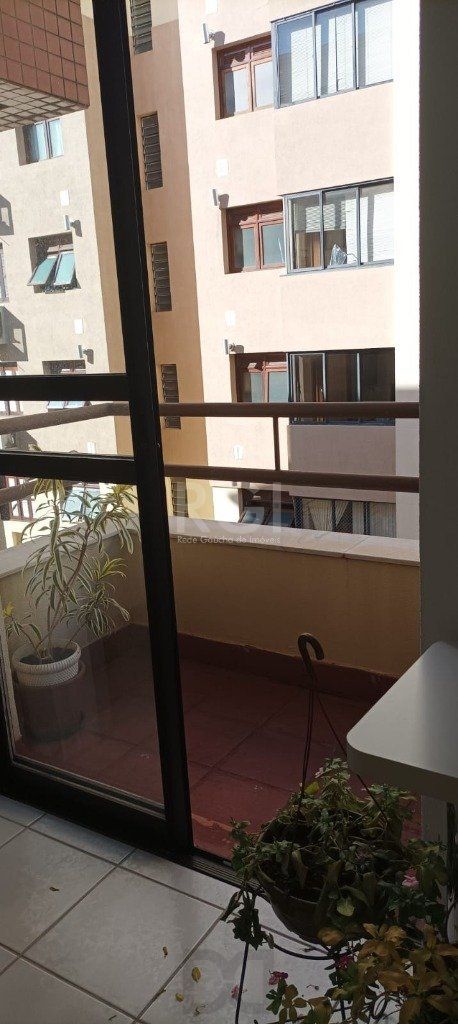 sala - 30,23 m² - Menino Deus — foto 18