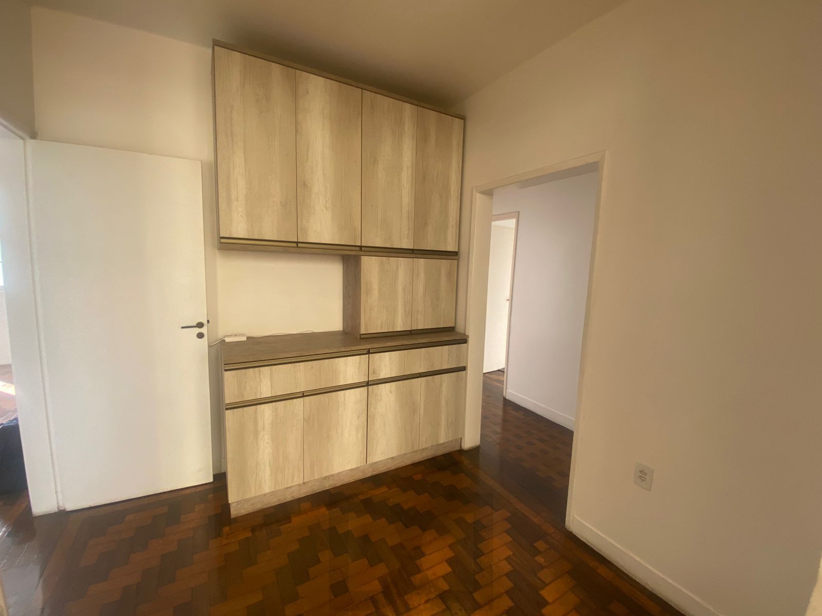 Apartamento 3 dormitórios 2 banheiros e sacada Menino Deus — foto 6