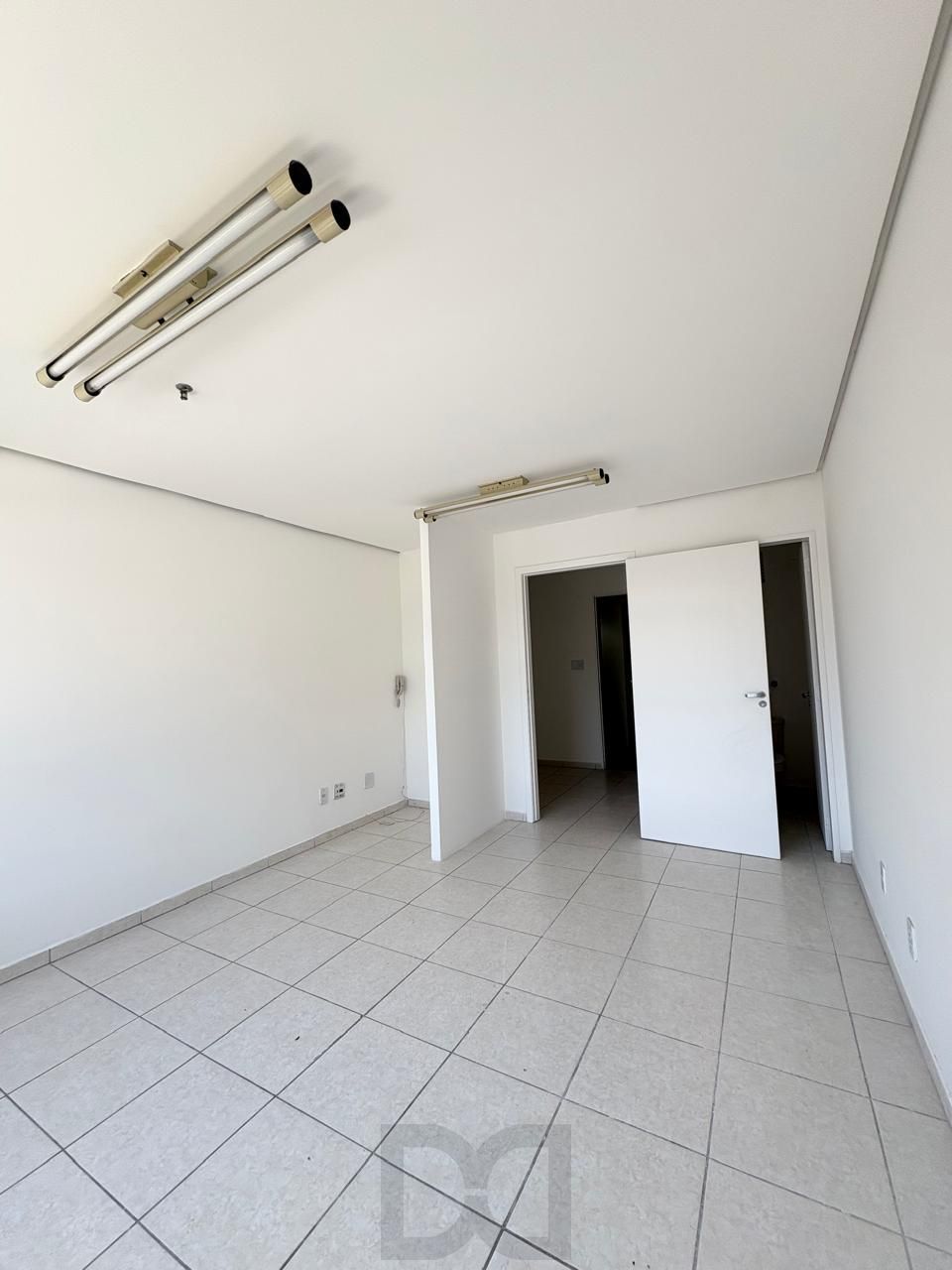 Sala comercial desocupada — foto 7