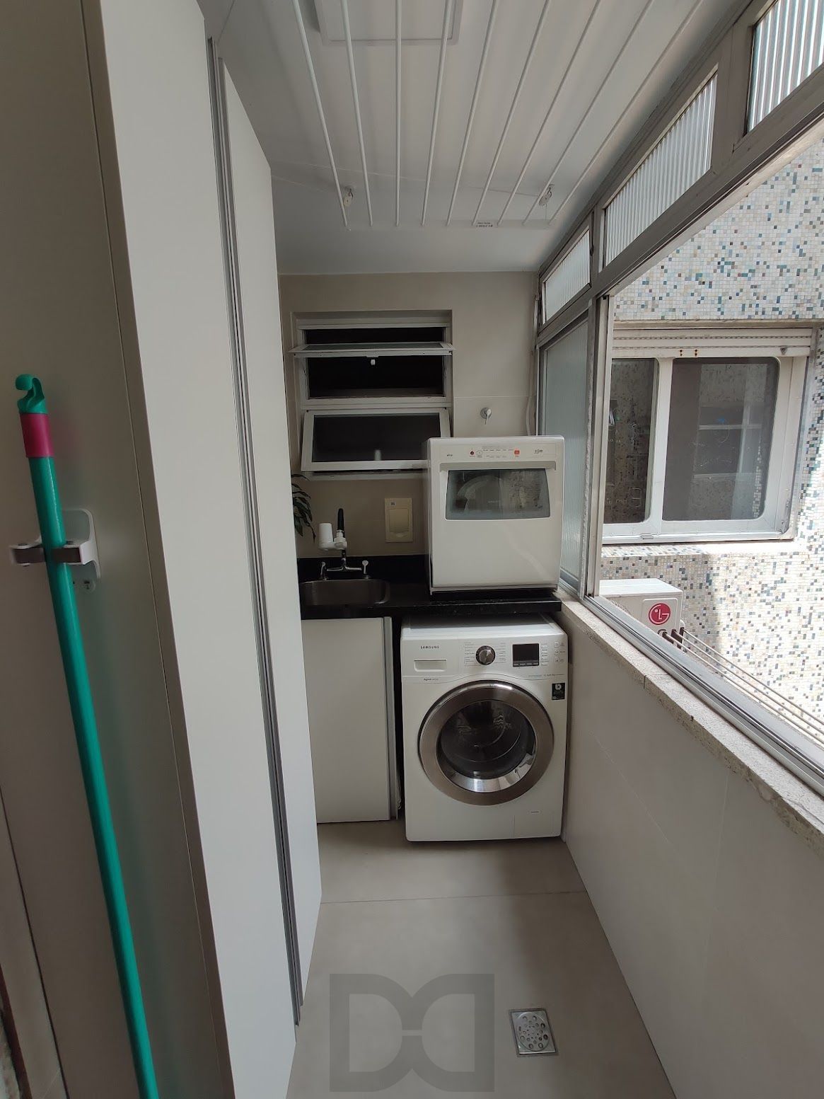 Apartamento 02 dormitórios, 70,62m2 á.priv. - Menino Deus — foto 29