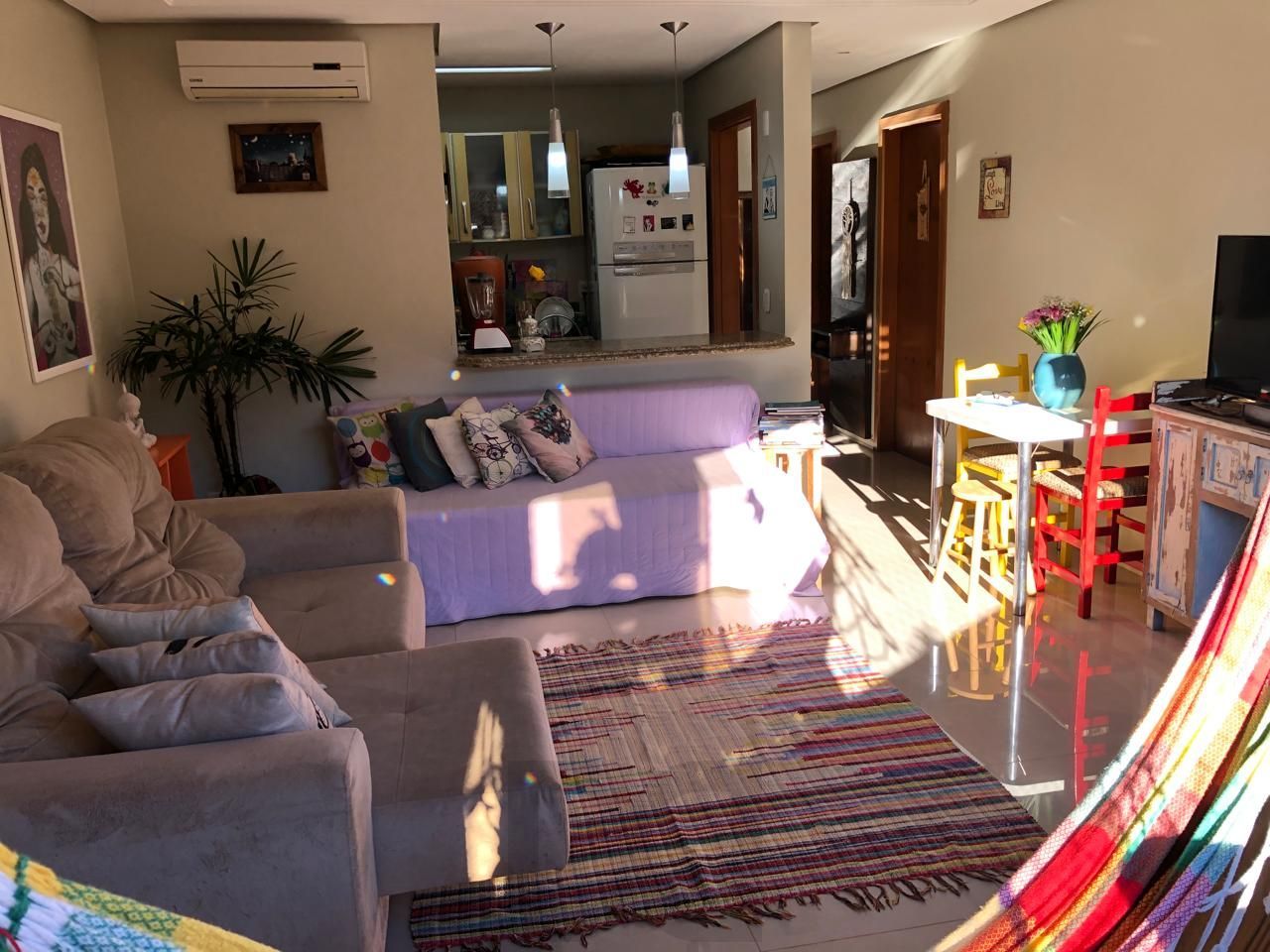 Um dormitório com lareira, churrasqueira e vaga — foto 7
