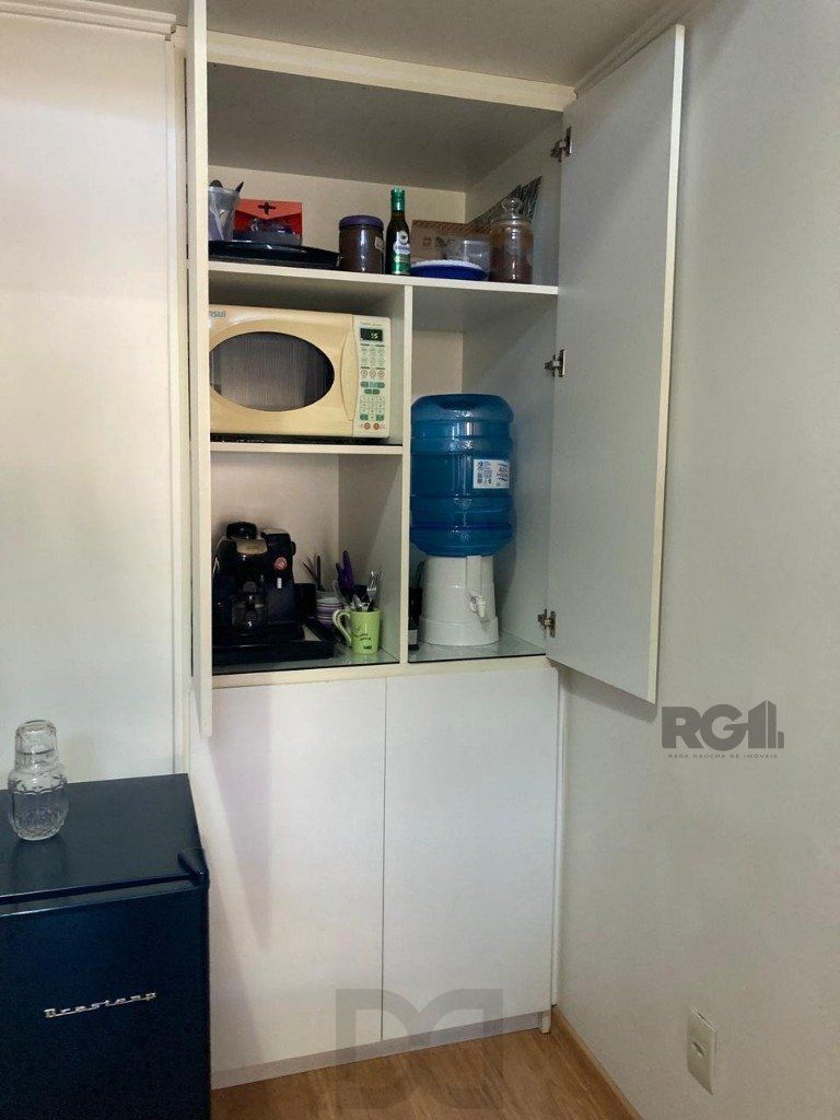 SALA - 41,00 m² - PRAIA DE BELAS — foto 8