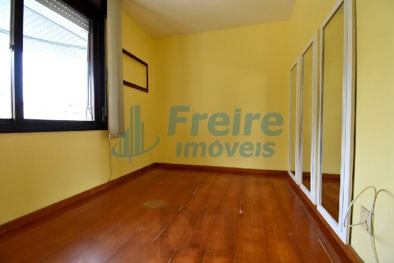 Apartamento 2 dormitórios com garagem - Menino Deus — foto 9