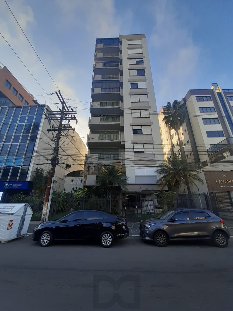 Apartamento 3 dormitórios com vaga na Getúlio Vargas - Menino Deus — foto 1