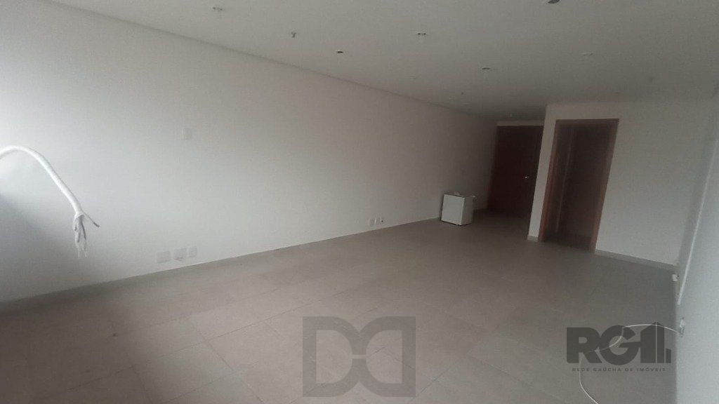 SALA - 41 M² - 1 VAGA - MENINO DEUS — foto 3