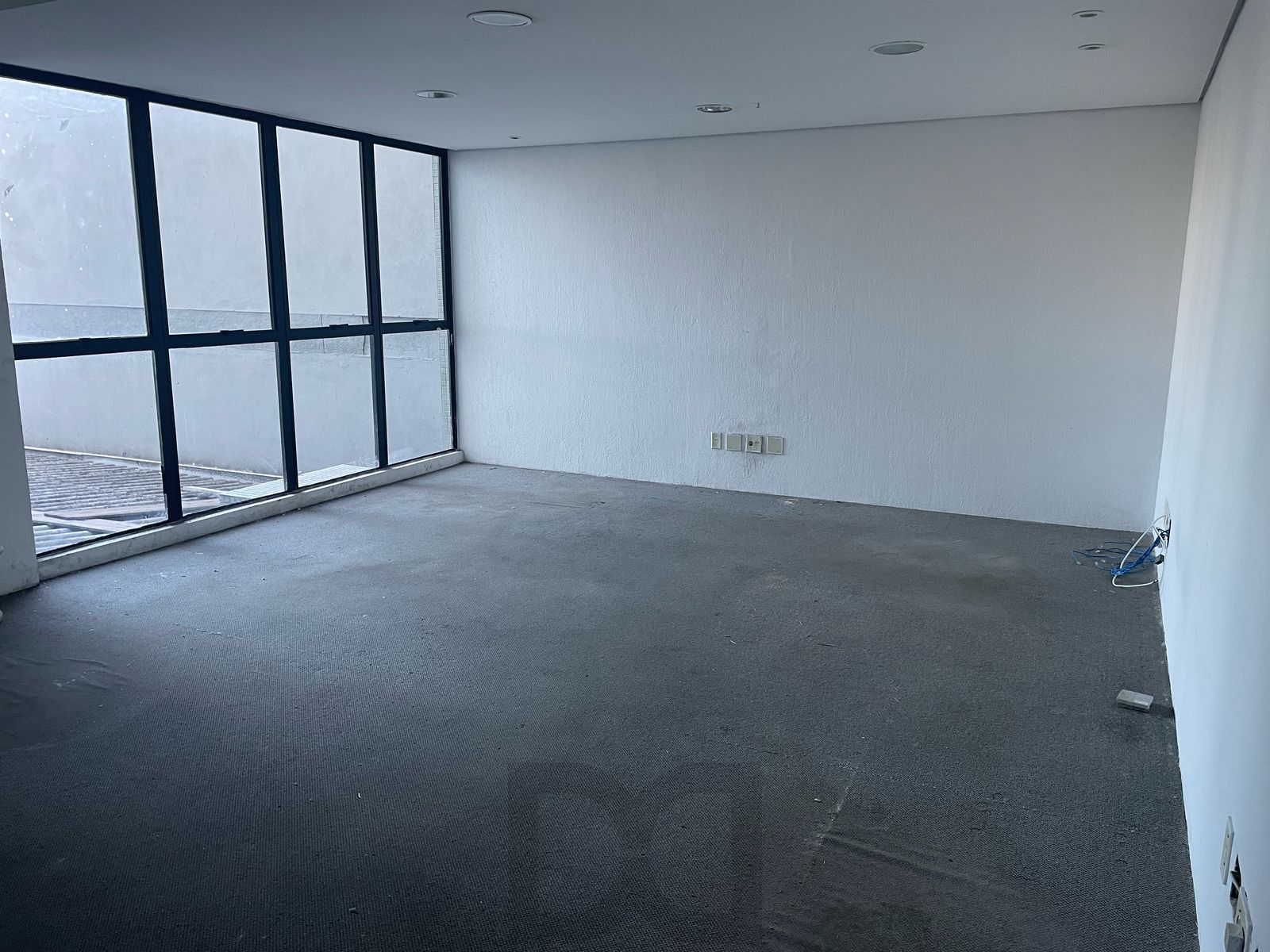 Sala Comercial de 48 m² com garagem, prédio com portaria presencial — foto 3