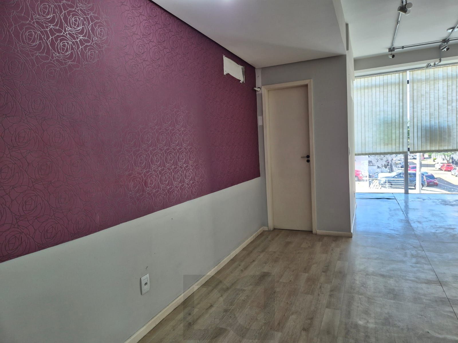 Sala comercial desocupada — foto 8