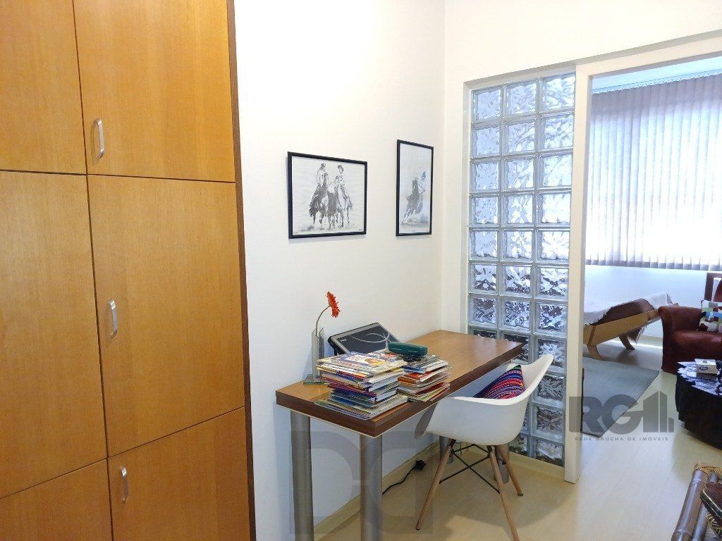 Sala comercial com 20m², andar alto, bem iluminada e ventilada. — foto 1