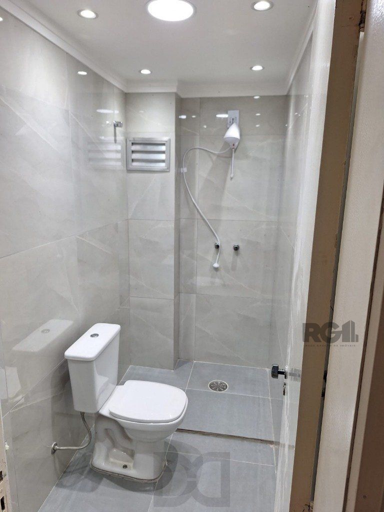 Apartamento- 2 dormitórios - 57,37 m² - CAVALHADA — foto 5