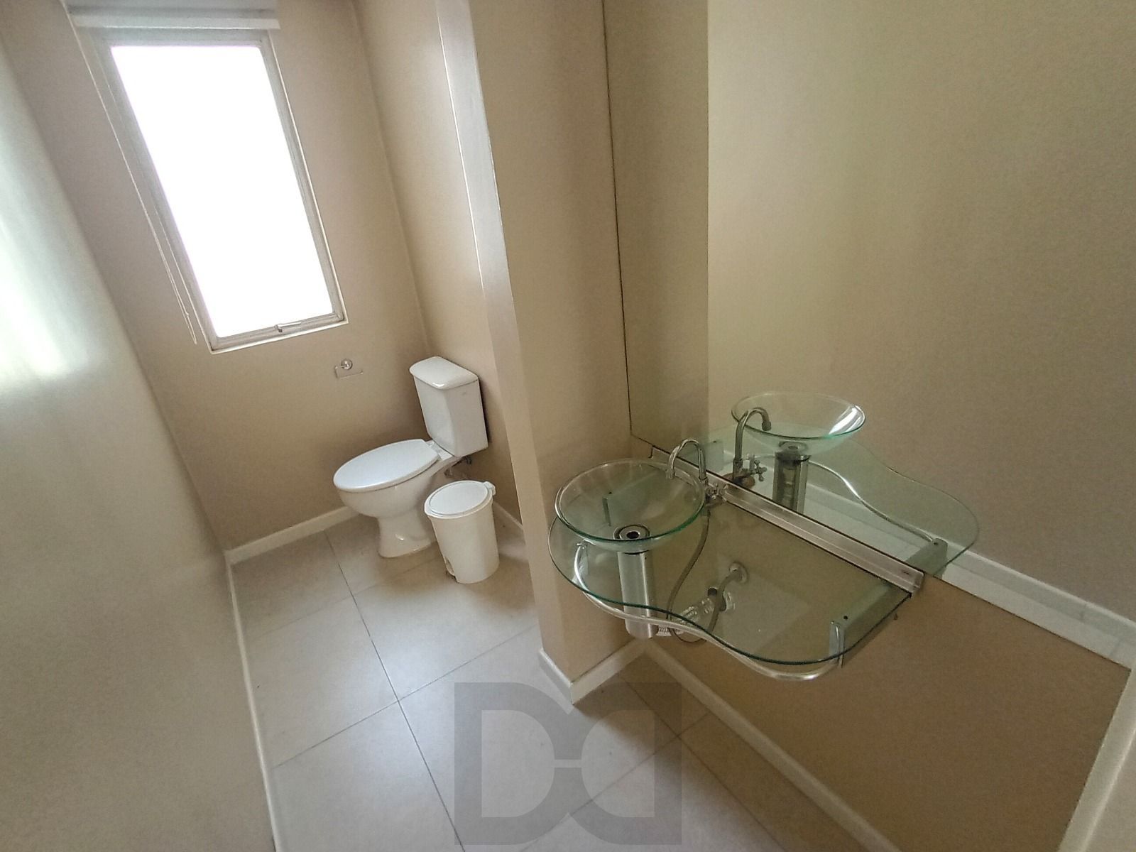 Excelente Sala (dividida em 2 ambientes) no coração do Menino Deus!! Toda estrutura por apenas R$ 170.000,00!! — foto 8
