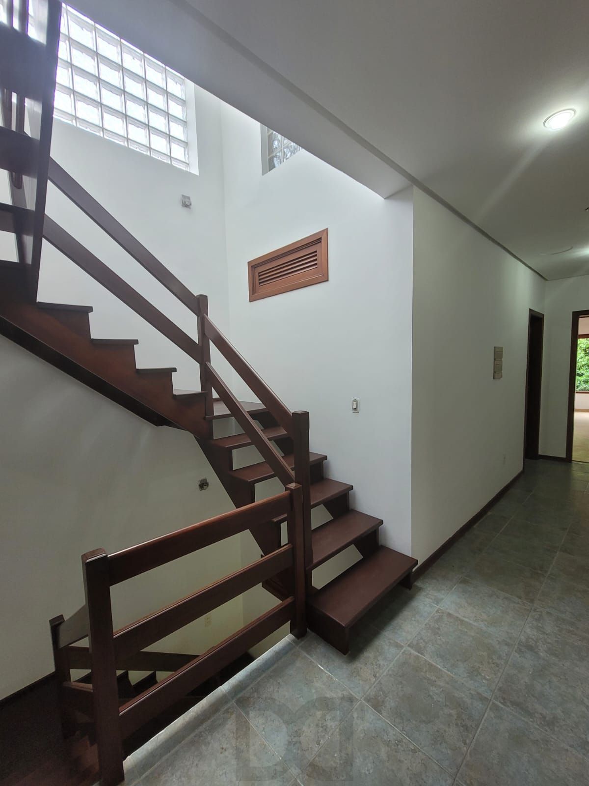 Casa no bairro Ipanema com 291 m² de área privativa e 8 garagens — foto 22