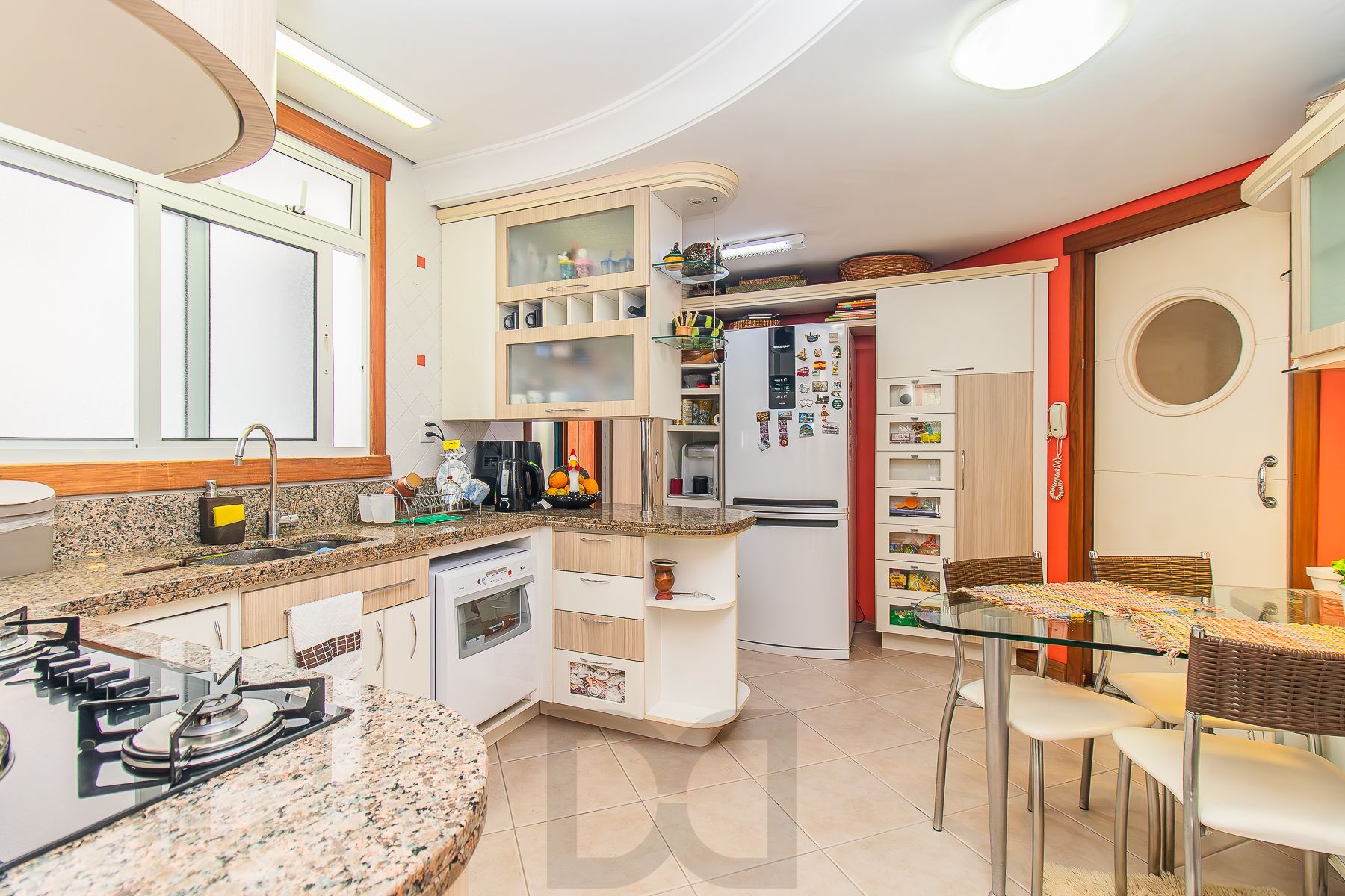 CASA DE 4 DORMITÓRIOS EM CONDOMÍNIO - 320 m² - 4 VAGAS DE GARAGEM — foto 17
