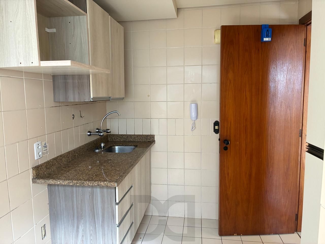 ÓTIMO APARTAMENTO 2 DORMITÓRIOS COM VAGA ESCRITURADA NO MENINO DEUS — foto 25