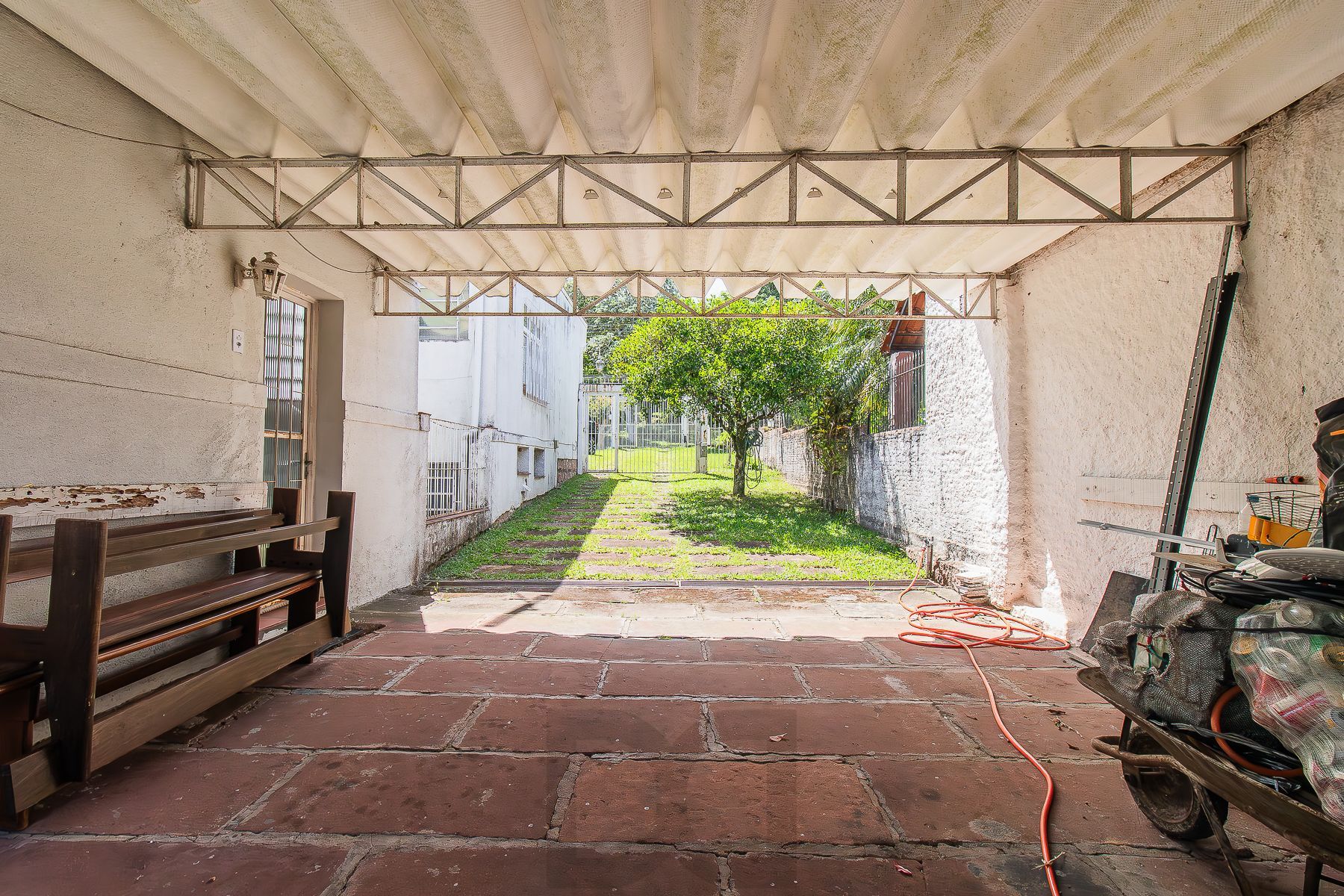 3 Dormitórios, com lareira, churrasqueira e piscina — foto 32