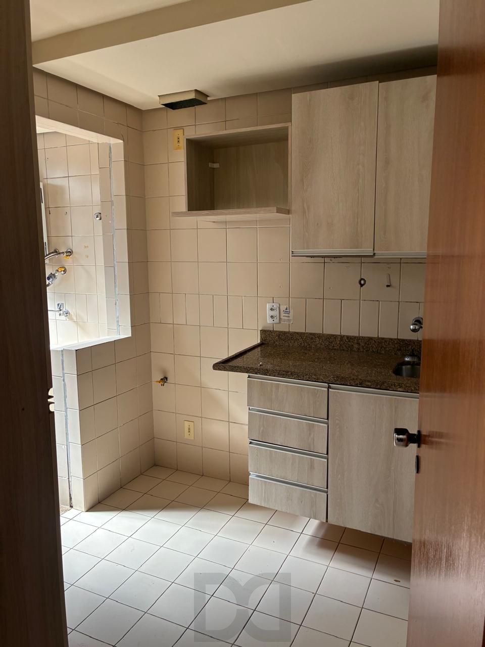 ÓTIMO APARTAMENTO 2 DORMITÓRIOS COM VAGA ESCRITURADA NO MENINO DEUS — foto 21