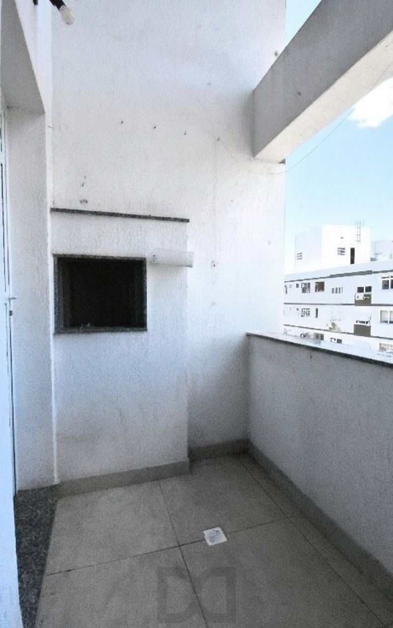 APARTAMENTO 2 DORMITÓRIOS COM 1 VAGA E SACADA COM CHURRASQUEIRA — foto 11
