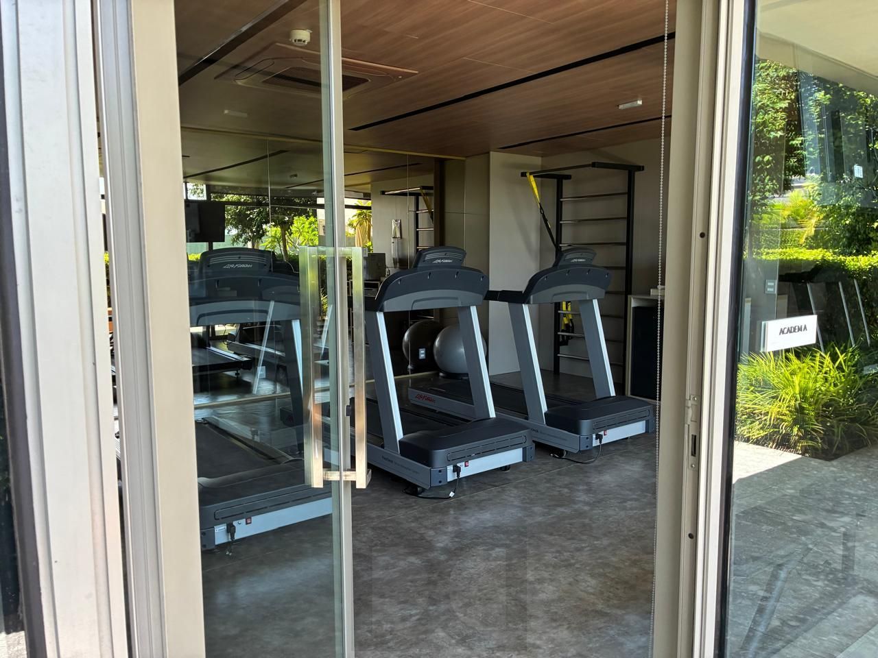 Lindo imóvel 2 dormitórios, 1 suíte, 64 m2, vaga de garagem no bairro Praia de Belas — foto 12