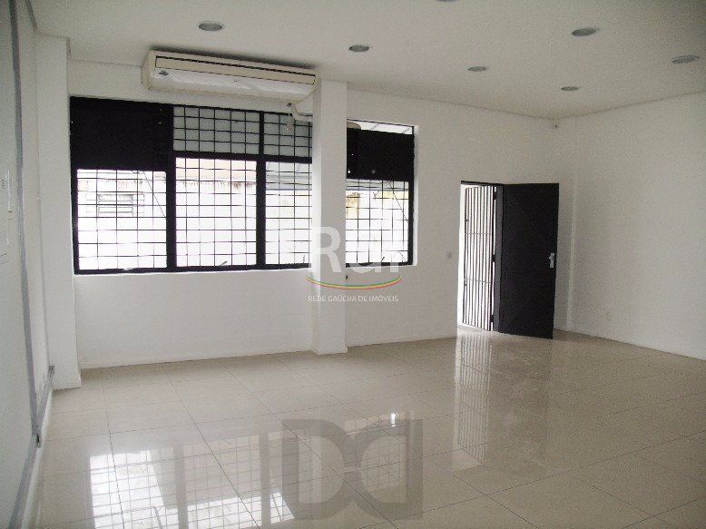 Loja para Venda - 256.25m², 0 dormitórios, Auxiliadora — foto 1