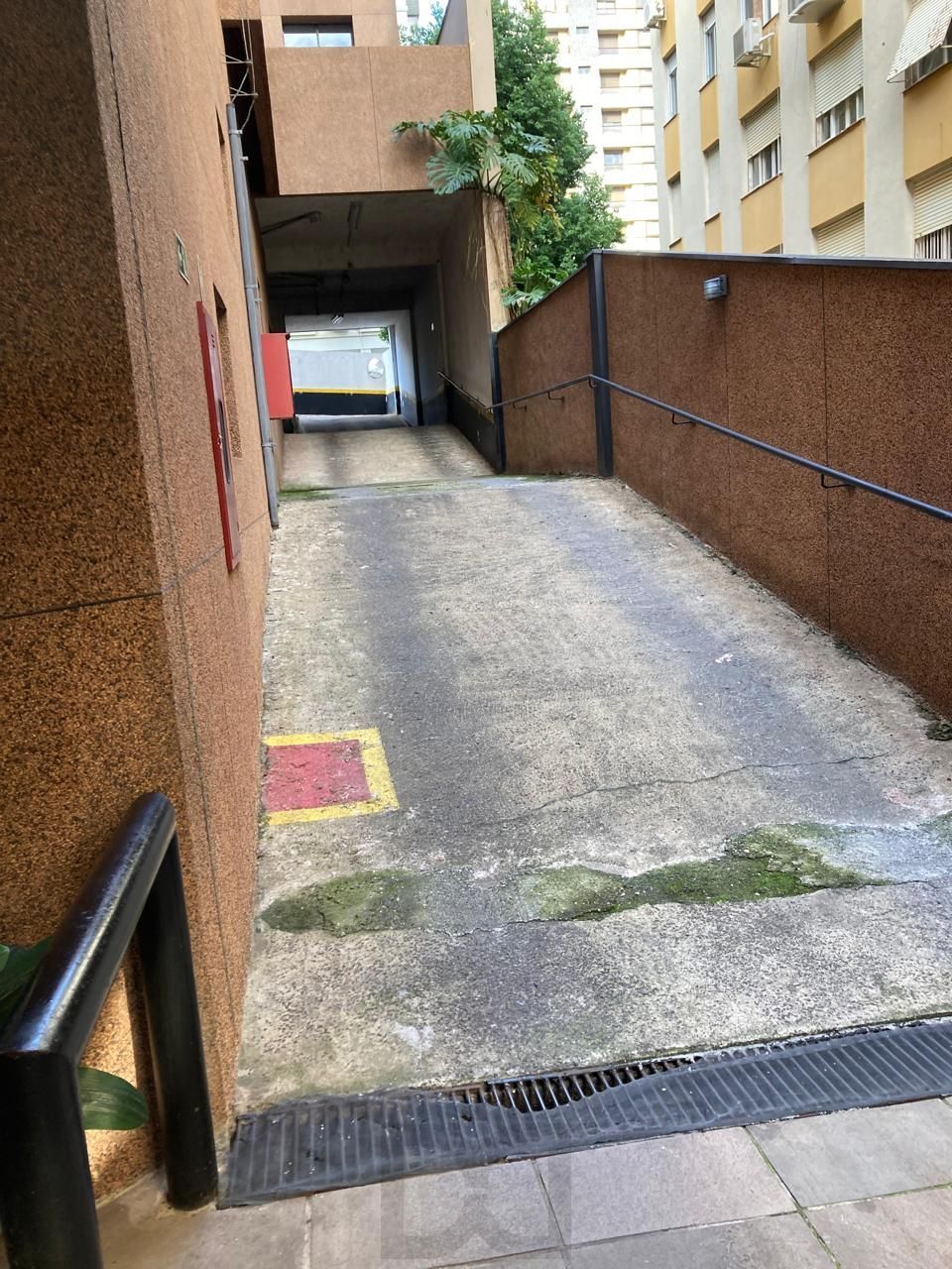 ÓTIMA SALA COM 37 METROS PRIVATIVOS E BOX ESCRITURADO — foto 12