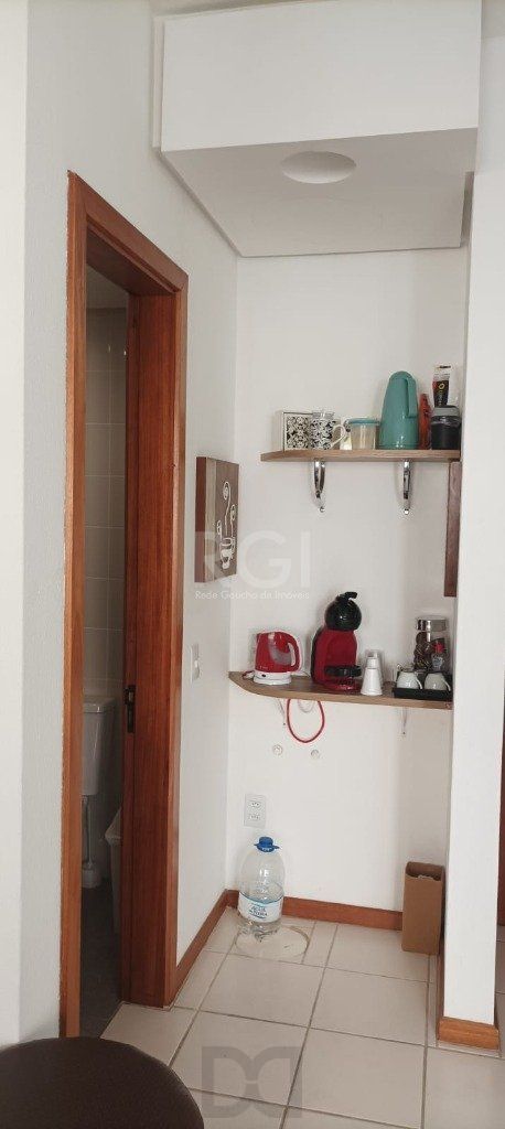 sala - 30,23 m² - Menino Deus — foto 9