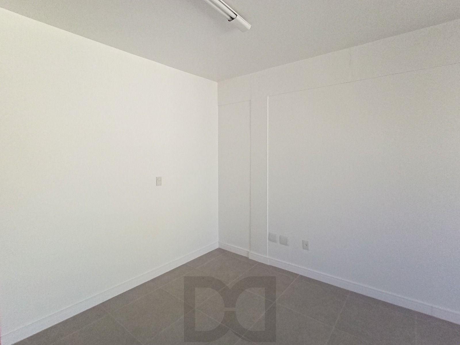 Excelente Sala (dividida em 2 ambientes) no coração do Menino Deus!! Toda estrutura por apenas R$ 170.000,00!! — foto 15