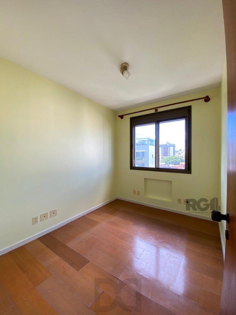 apartamento - 3 dormitórios - 1 vaga - 79,96 m² - MENINO DEUS — foto 17