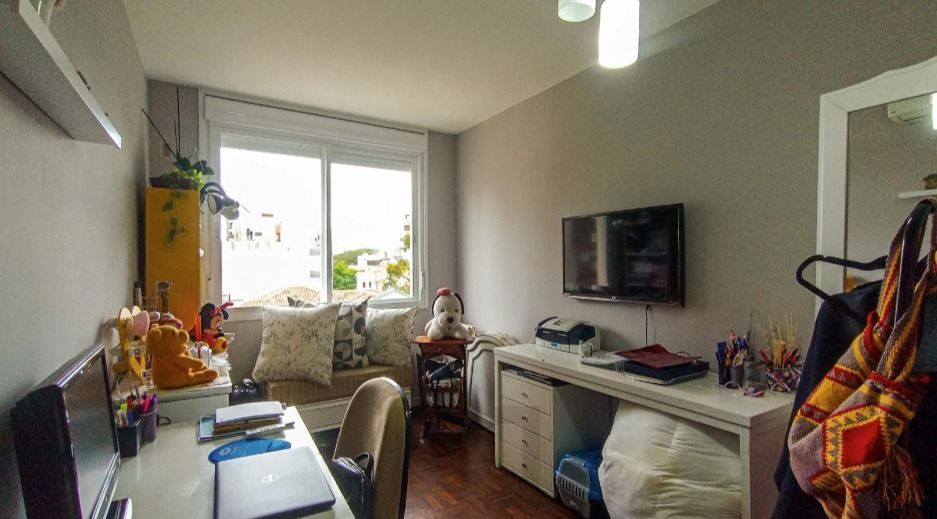 Cobertura dcom 02 dorm . Dependencia de Empregada, com 154,22m2 area privativa com garagem Menino Deus — foto 11