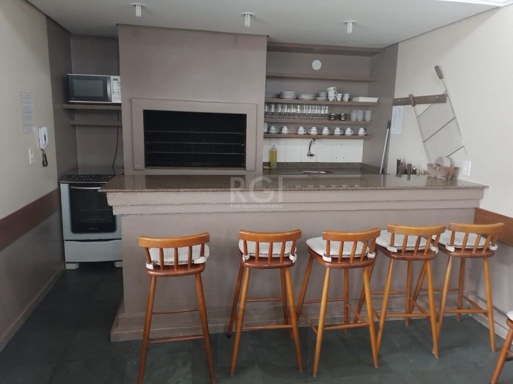 ÓTIMO APARTAMENTO 2 DORMITÓRIOS COM VAGA ESCRITURADA NO MENINO DEUS — foto 7