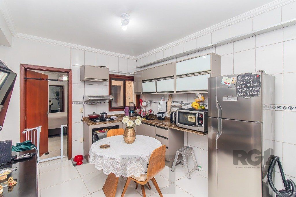 Casa para Venda - 110m², 2 dormitórios, sendo 1 suítes, 2 vagas - Menino Deus — foto 7