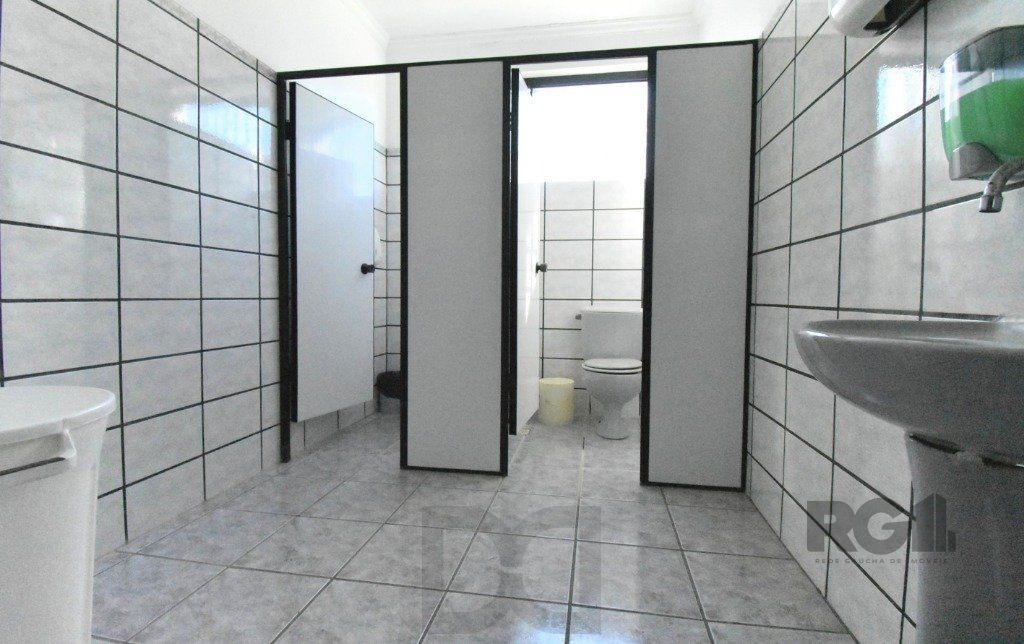 PRÉDIO - 319,00 m² - MENINO DEUS — foto 13