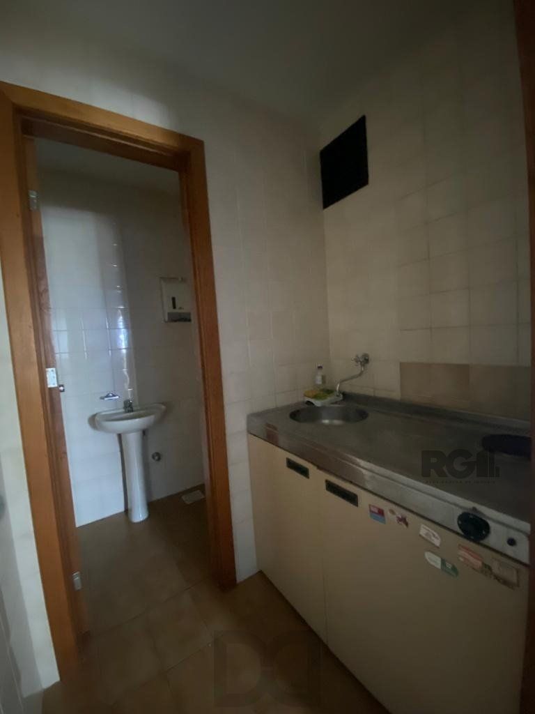 conjunto/sala - 41,66 m² - Menino Deus — foto 16
