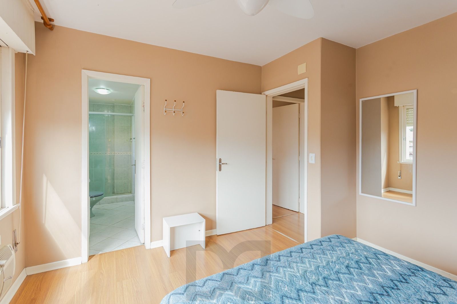 Apartamento 2 dormitórios - Próximo ao Menino Deus — foto 2