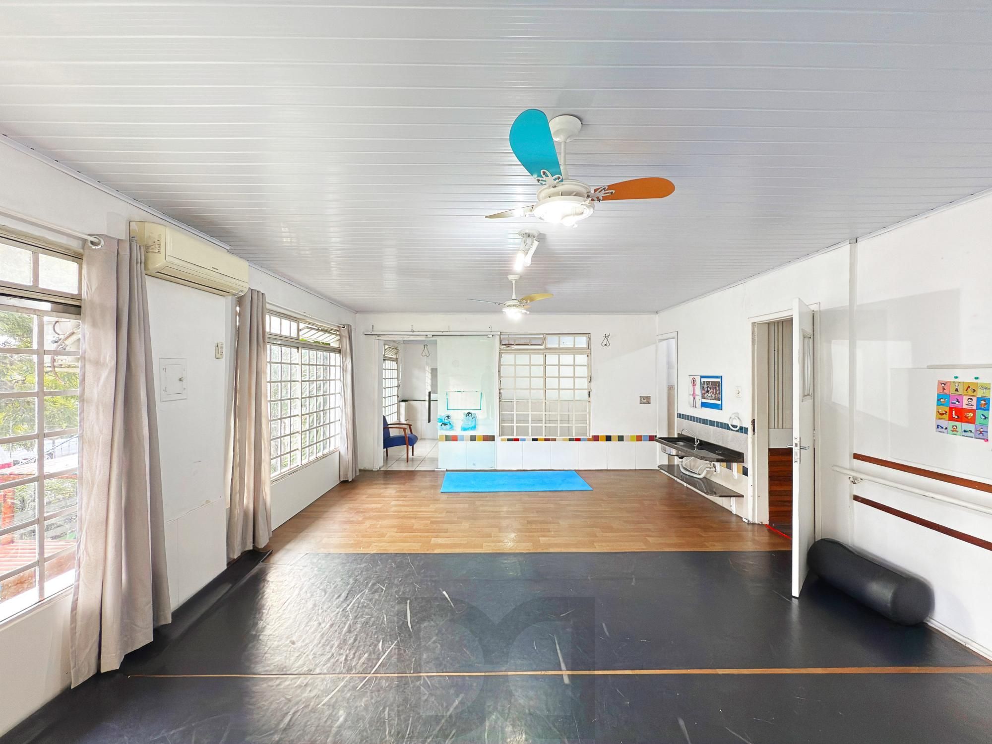 Excelente casa residencial/Comercial para vender no bairro cristo Redentor — foto 2