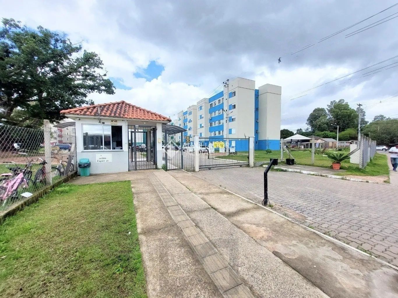 APARTAMENTO 2 DORM COM VAGA FIXA — foto 1