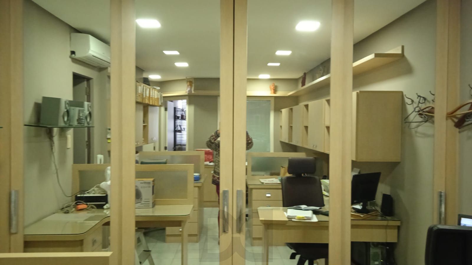 Sala Comercial com vaga para um carro escriturada — foto 8