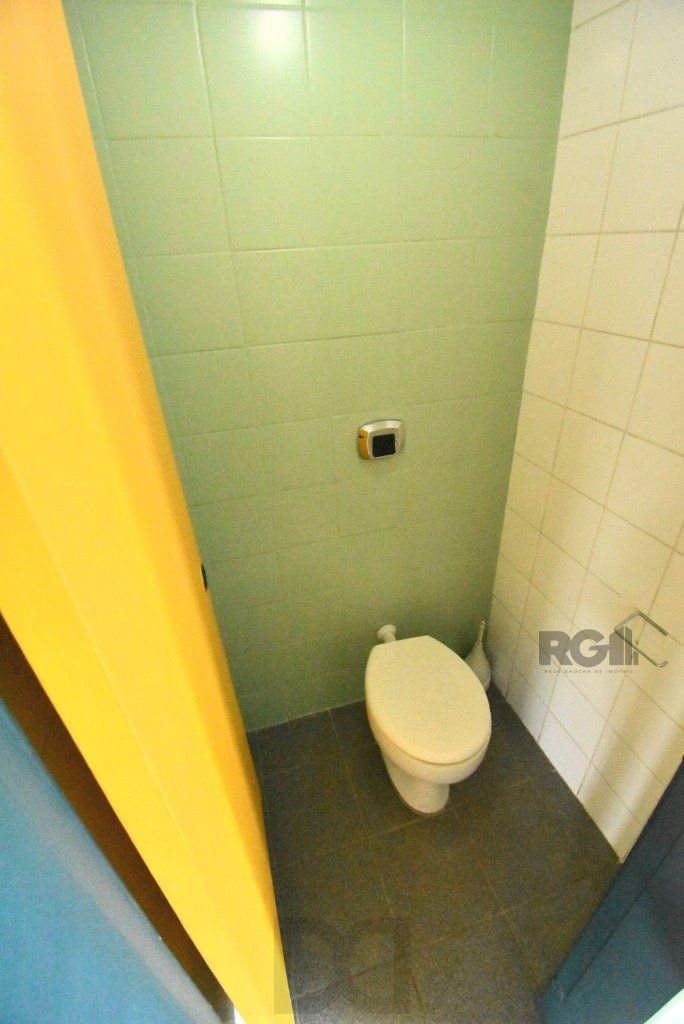 Sala comercial na Azenha 489m² — foto 4