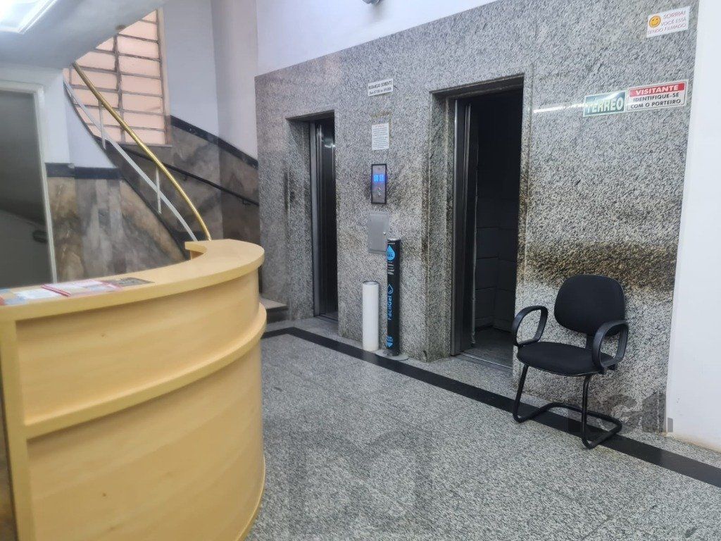 Sala - 30 m² - Centro Histórico — foto 2