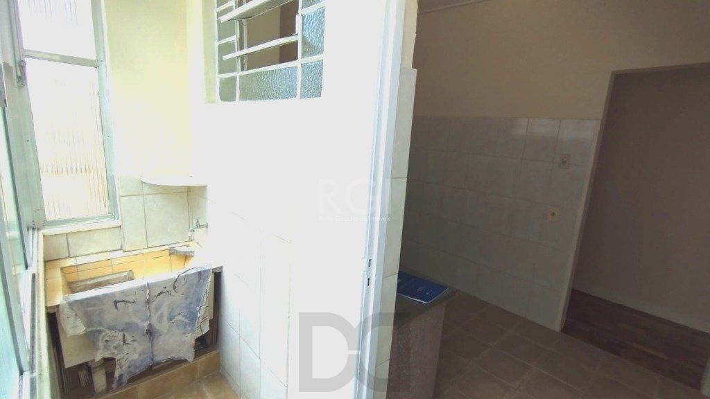 apartamento - 2 dorms. - 62,60 m² - Centro Histórico — foto 18