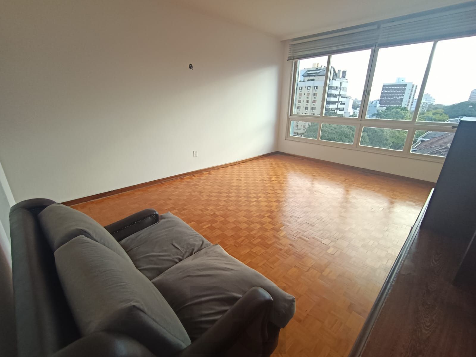 Apartamento 3 dormitórios - 132,00 m² - 1 vaga - MENINO DEUS — foto 5