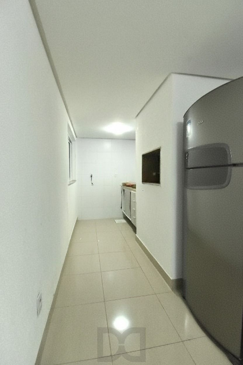APARTAMENTO 2 DORMITÓRIOS COM 1 VAGA E SACADA COM CHURRASQUEIRA — foto 26