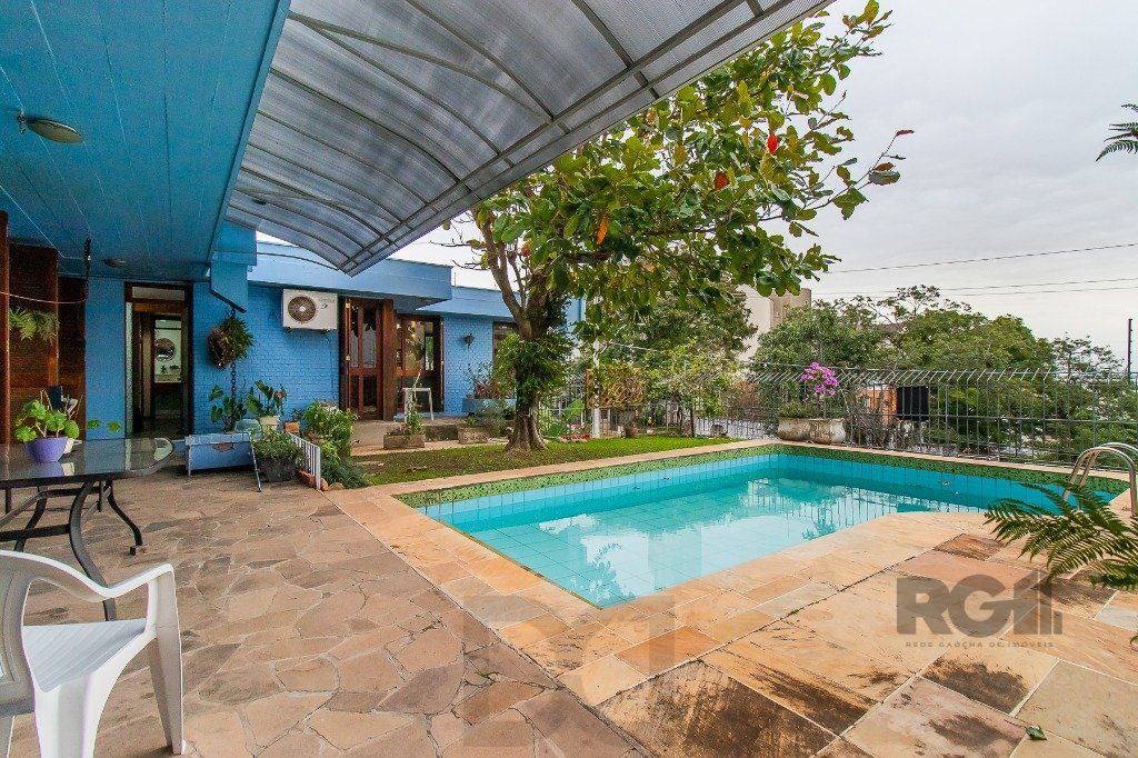 Casa para Venda - 400m², 3 dormitórios, sendo 1 suites, 4 vagas - Menino Deus — foto 3