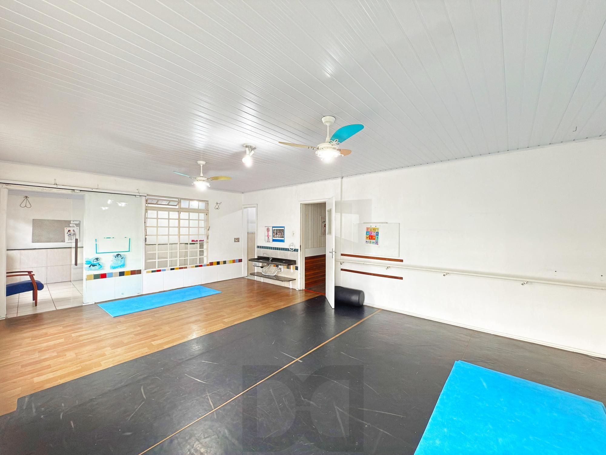 Excelente casa residencial/Comercial para vender no bairro cristo Redentor — foto 1