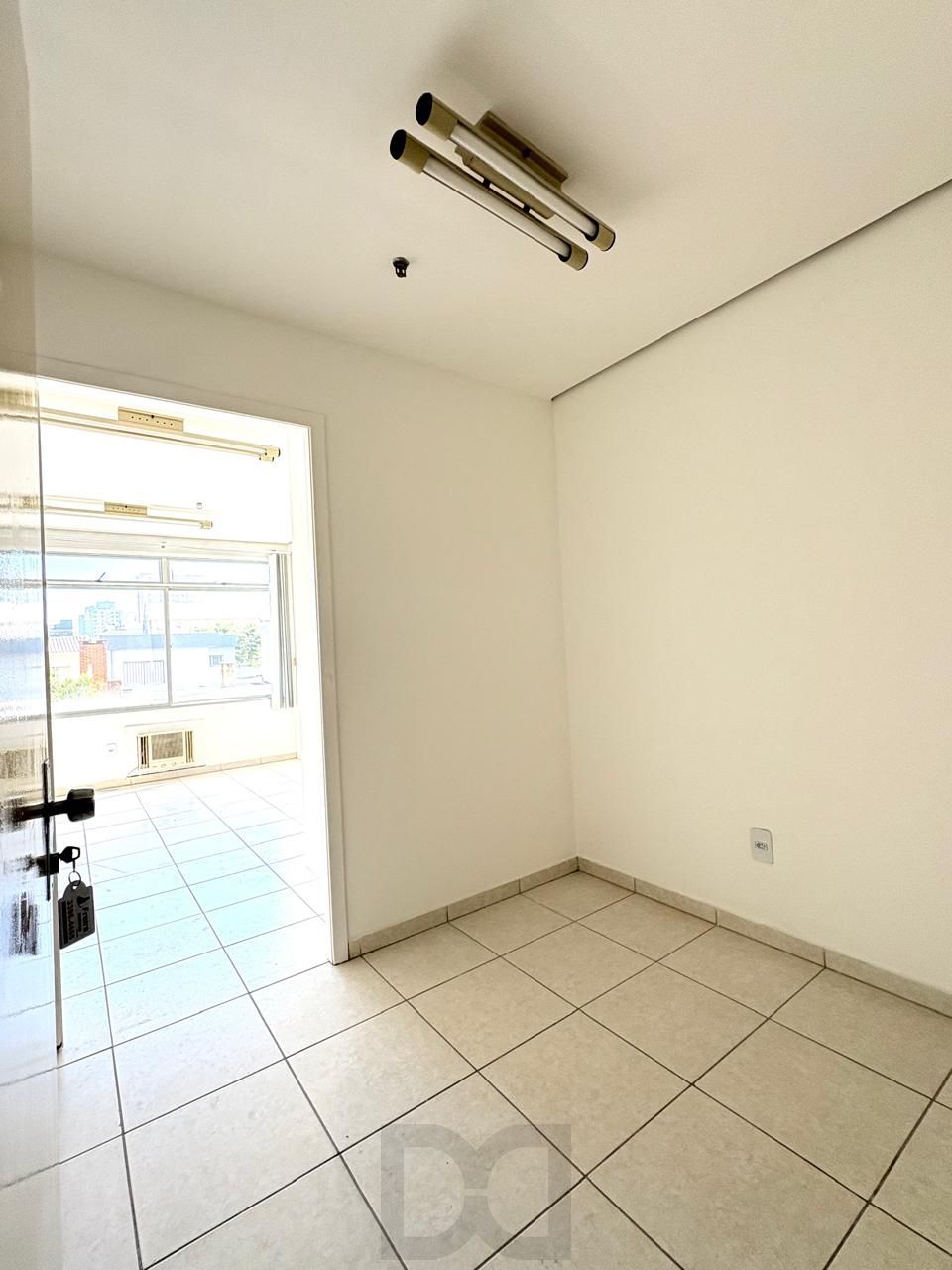 Sala comercial desocupada — foto 5