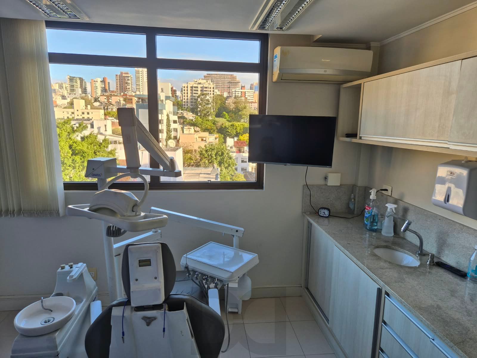 Sala comercial em formato consultório dentário — foto 10