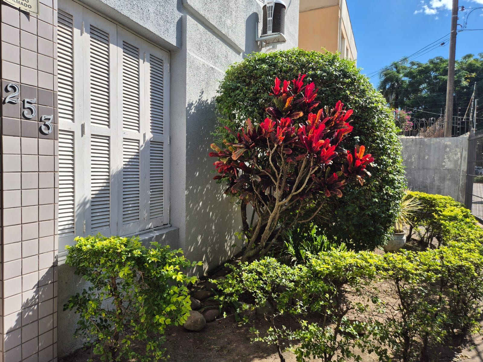 Um dormitório semi mobiliado — foto 12