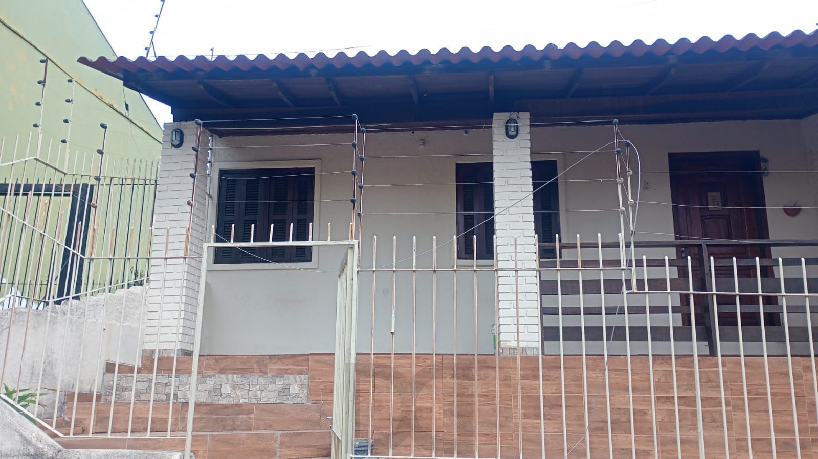 Excelente Oportunidade!! Casa no Jardim Carvalho com 4d (1 suite), 2 banheiros e garagem!!Valor R$ 520.000,00!! — foto 1