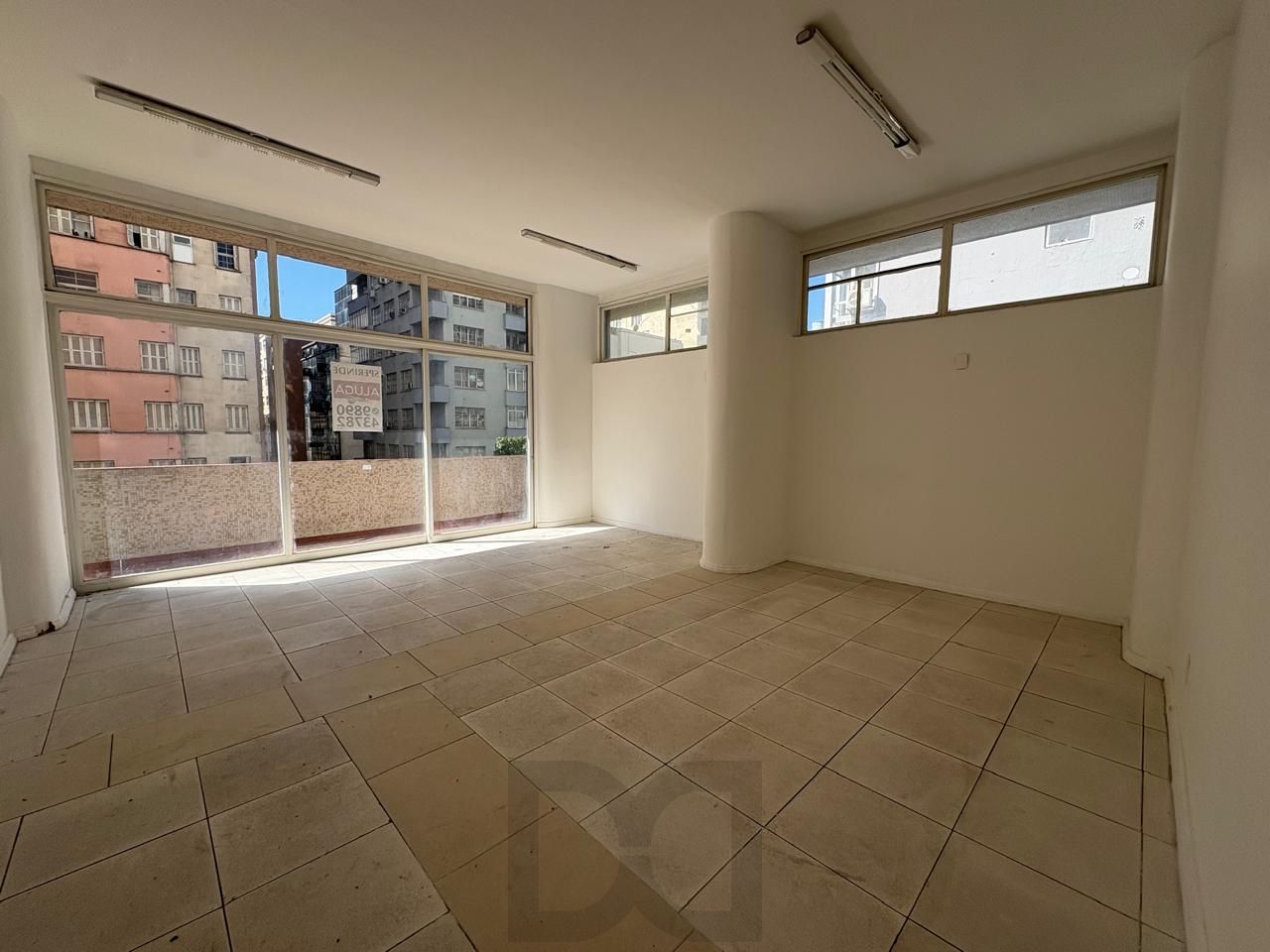 Sala comercial 822,66m² no centro de Porto Alegre — foto 3