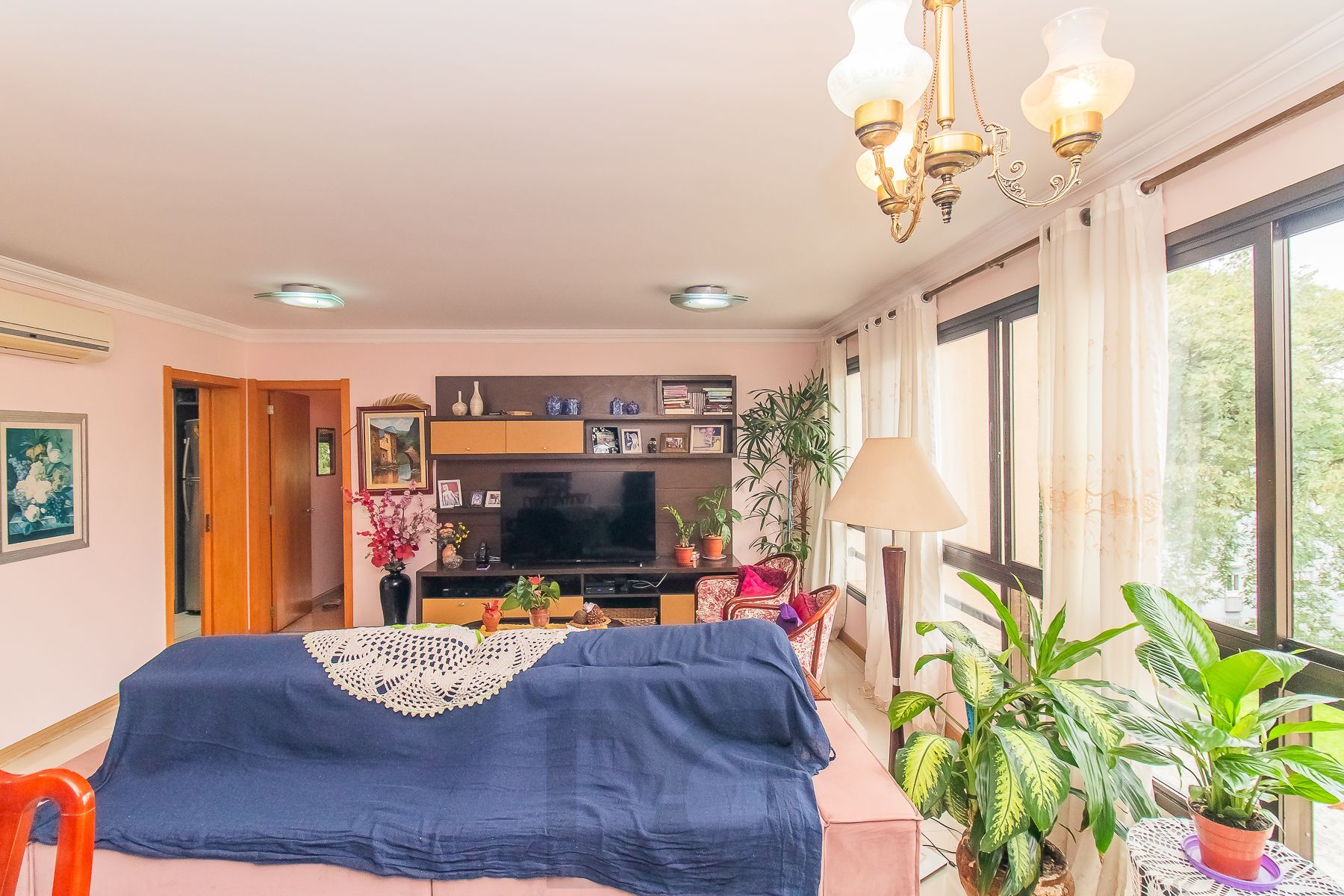 LINDO APARTAMENTO NO MENINO DEUS com 117 M PRIVATIVOS, 3 DORITÓRIOS COM SUÍTES E VAGA DUPLA — foto 28