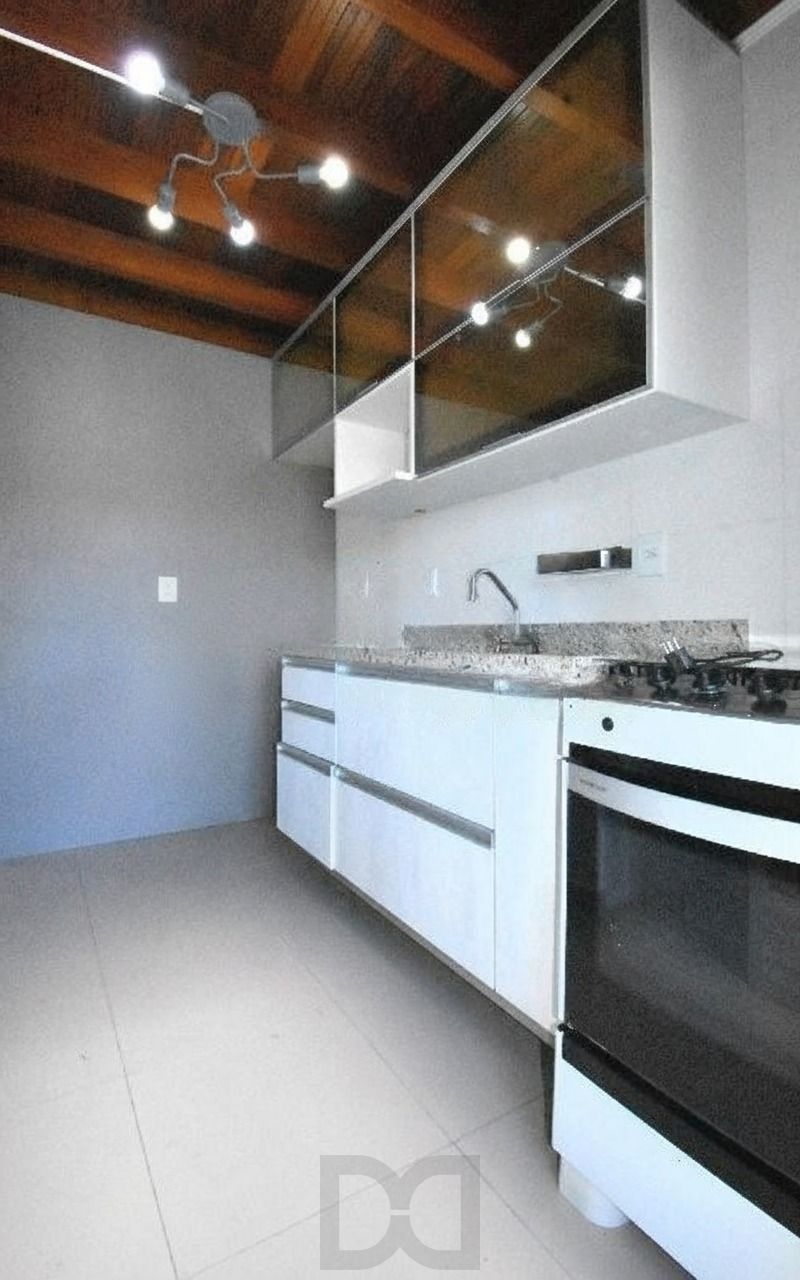 APARTAMENTO 2 DORMITÓRIOS COM 1 VAGA E SACADA COM CHURRASQUEIRA — foto 9